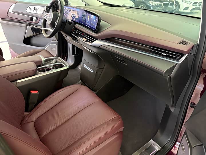 Фото 6 - Buick GL8 Century