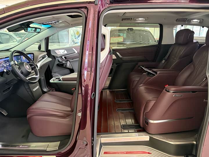 Фото 9 - Buick GL8 Century