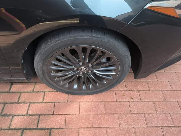 Фото 6 - Toyota Avalon