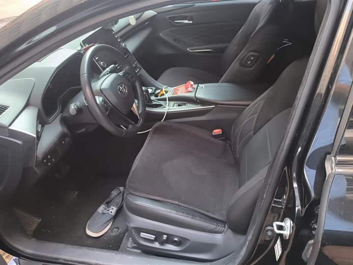 Фото 9 - Toyota Avalon