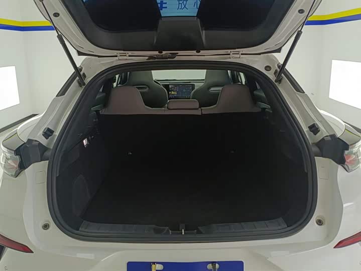 Фото 4 - Changan UNI-T