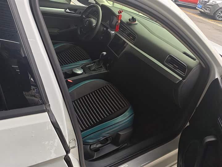 Фото 8 - Volkswagen Lamando L