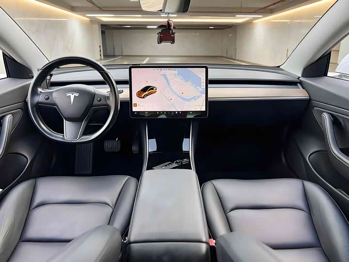 Фото 7 - Tesla Model 3
