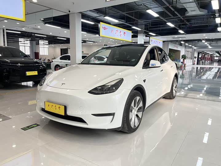 Фото 2 - Tesla Model Y