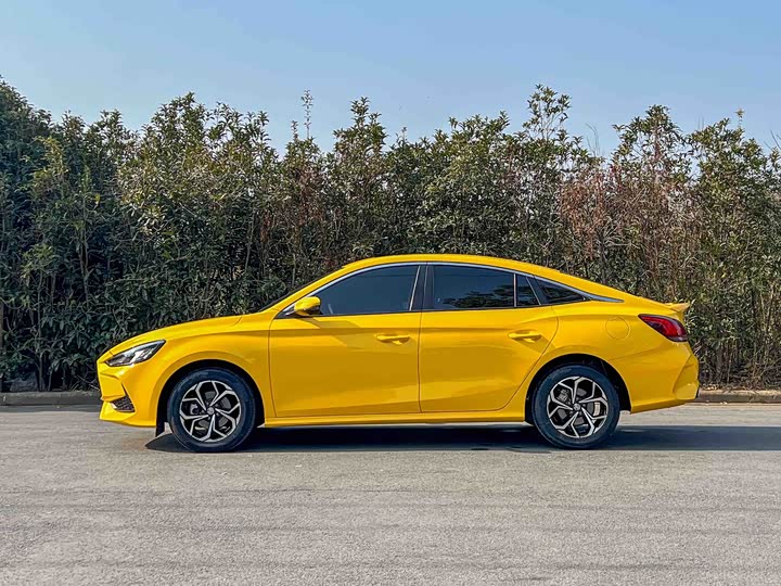 Фото 6 - MG Motor 5