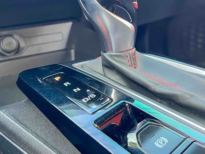 Фото 8 - MG Motor 5