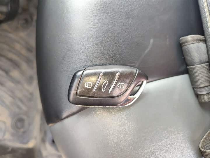 Фото 9 - Roewe Clever