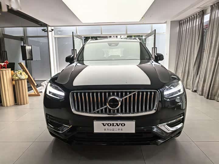 Фото 2 - Volvo XC90