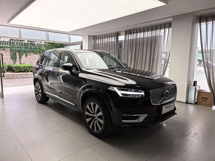 Фото 3 - Volvo XC90