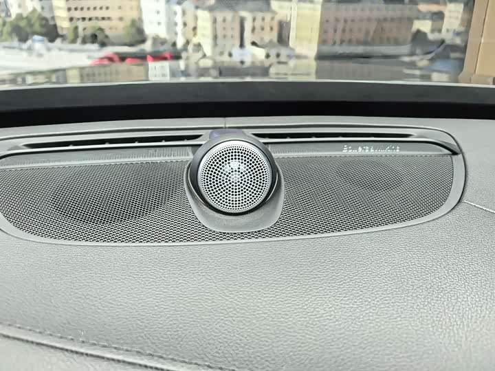 Фото 8 - Volvo XC90