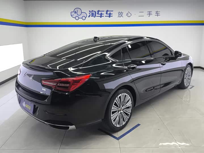 Фото 3 - Hongqi H5