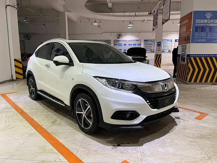 Фото 3 - Honda Vezel