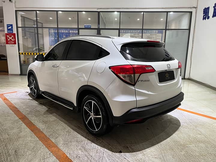 Фото 6 - Honda Vezel