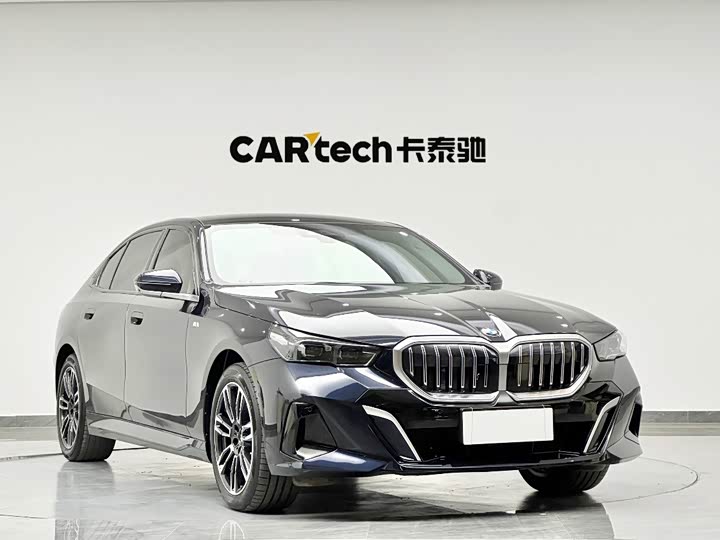 Фото 3 - BMW 5 Series