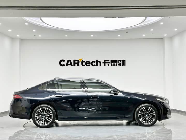 Фото 4 - BMW 5 Series