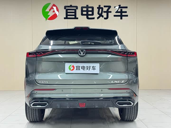 Фото 6 - Changan UNI-Z Hybrid