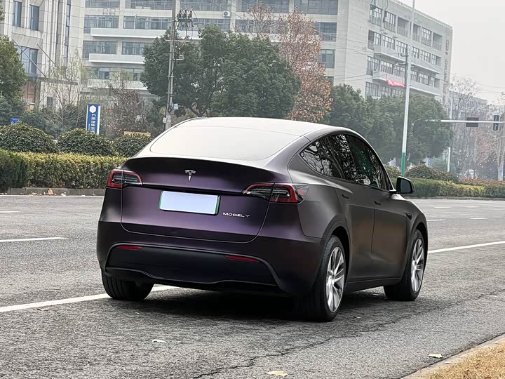 Фото 4 - Tesla Model Y