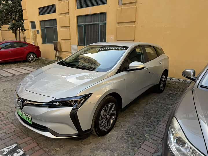 Фото 1 - Buick Velite 6