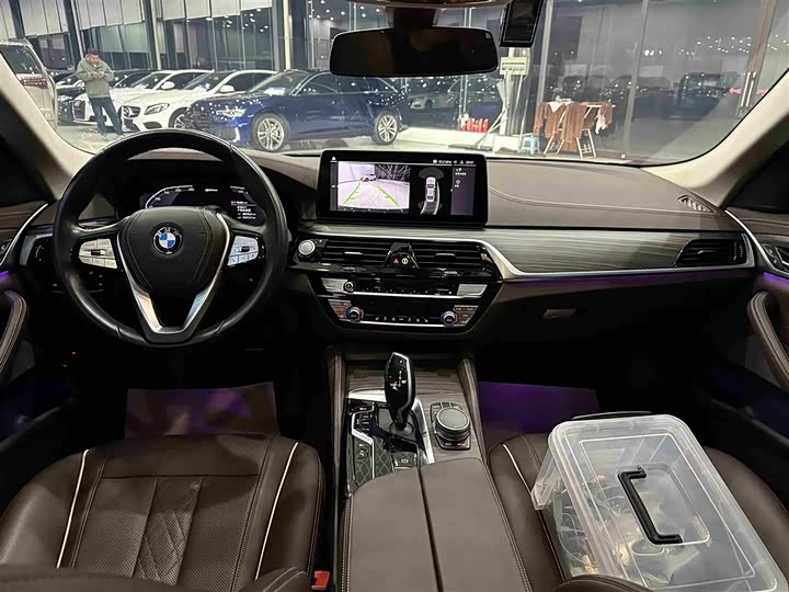 Фото 5 - BMW 5 Series Hybrid