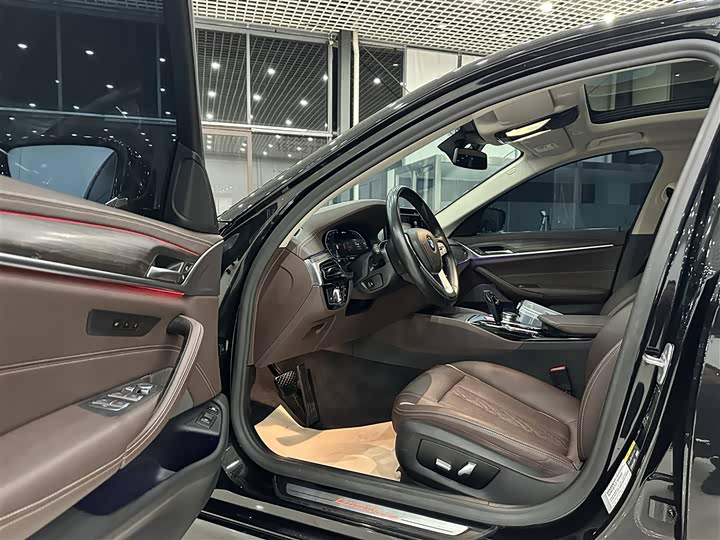 Фото 6 - BMW 5 Series Hybrid