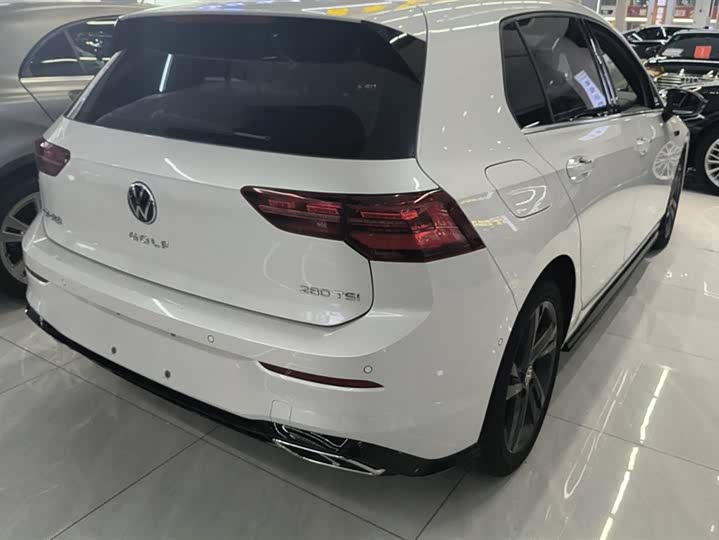 Фото 3 - Volkswagen Golf