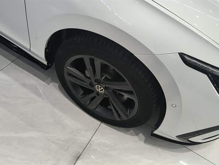 Фото 6 - Volkswagen Golf