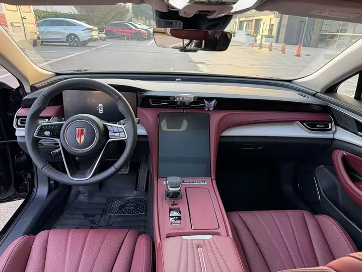 Фото 9 - Hongqi H5