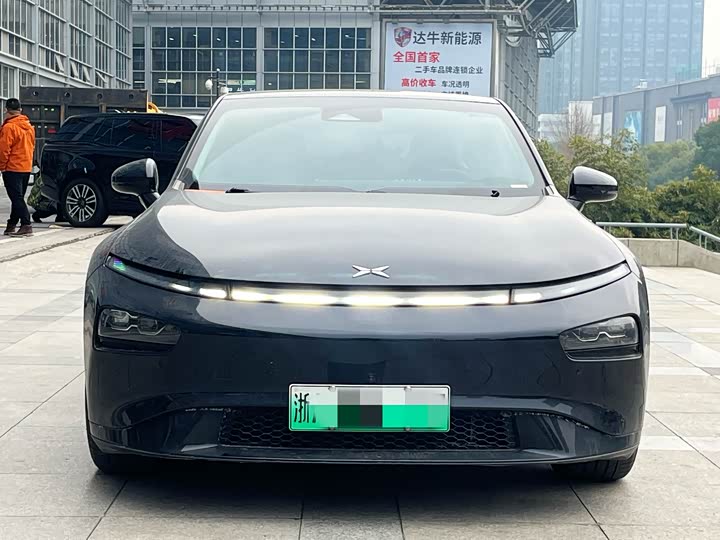 Фото 2 - XPeng P7