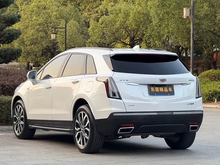Фото 4 - Cadillac XT5