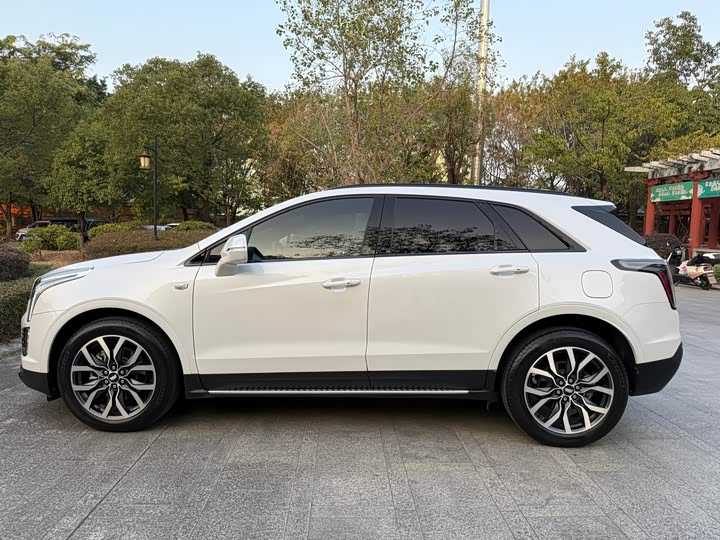 Фото 7 - Cadillac XT5