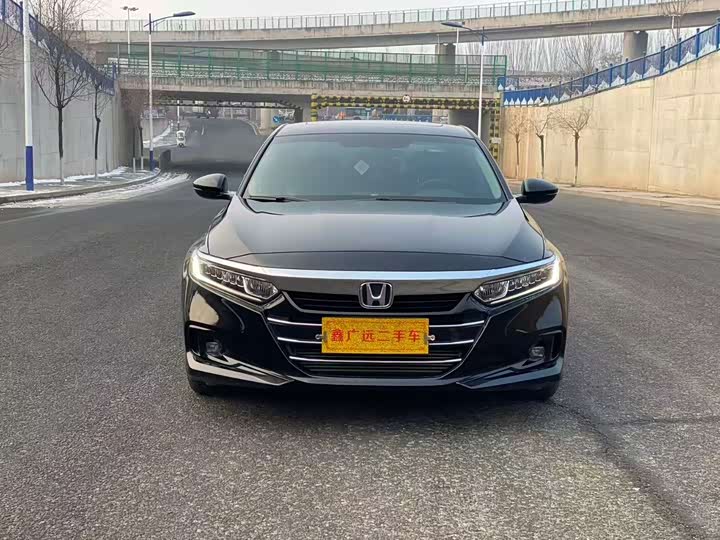 Фото 1 - Honda Accord