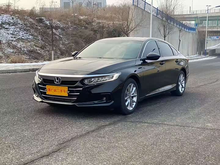 Фото 2 - Honda Accord