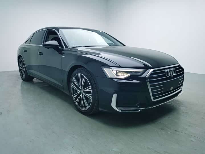 Фото 2 - Audi A6L