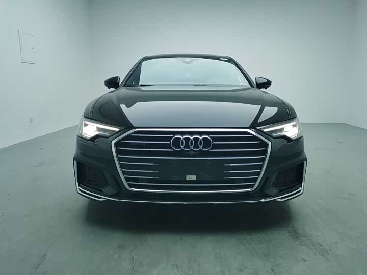 Фото 4 - Audi A6L