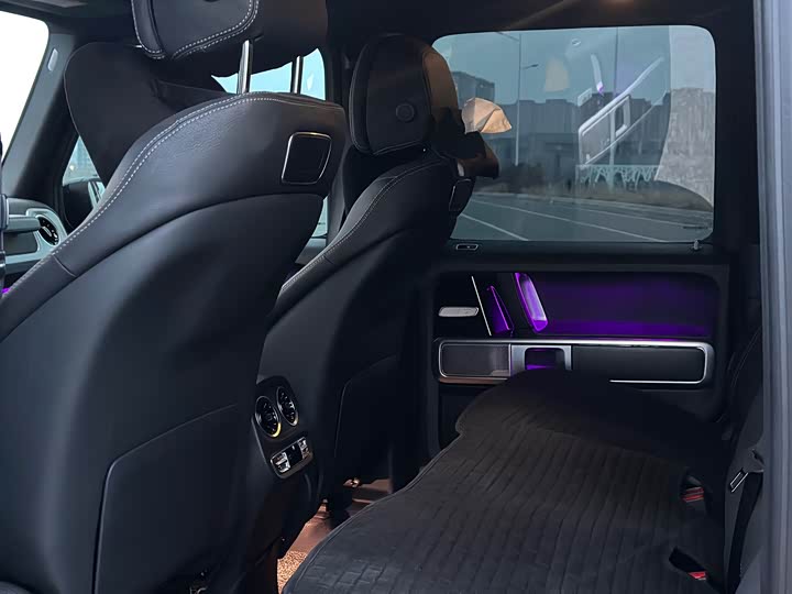 Фото 9 - Mercedes-Benz G-Class