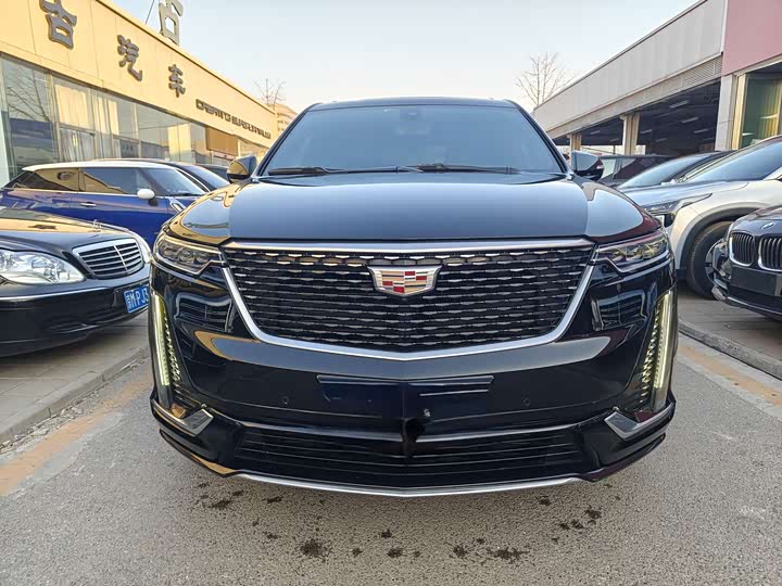 Фото 3 - Cadillac XT6