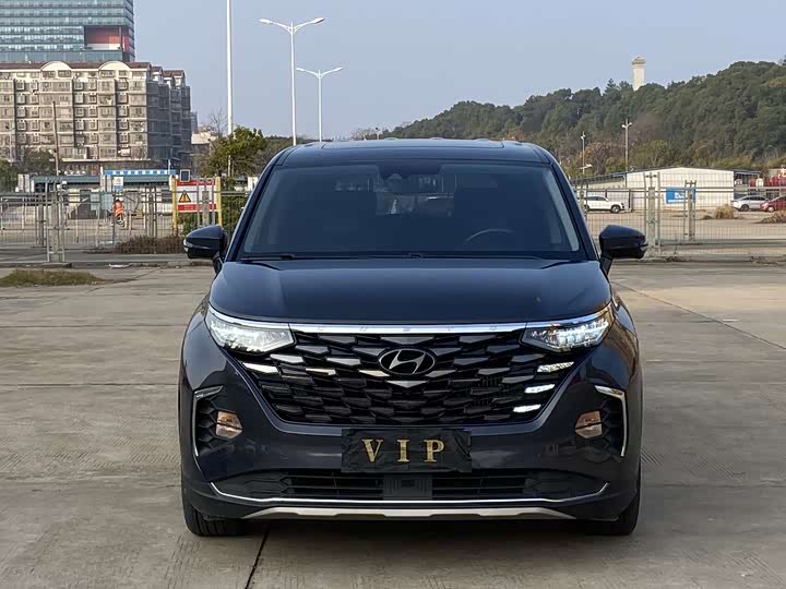 Фото 2 - Hyundai Custo