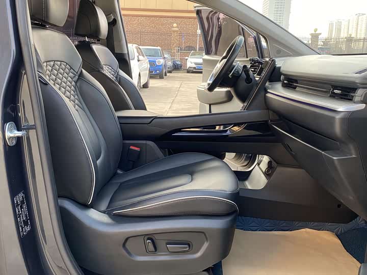 Фото 6 - Hyundai Custo