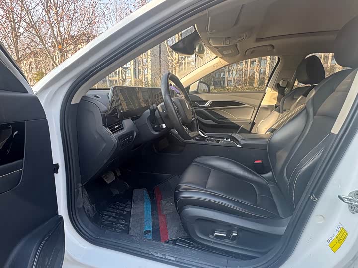 Фото 4 - Bestune B70