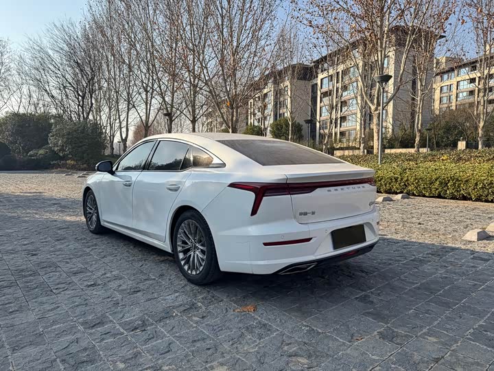 Фото 9 - Bestune B70