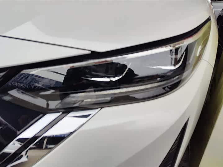 Фото 5 - Nissan Sylphy