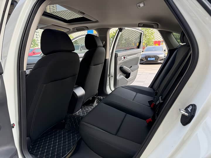 Фото 8 - Honda Civic