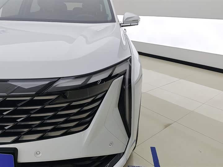 Фото 5 - Geely Atlas L