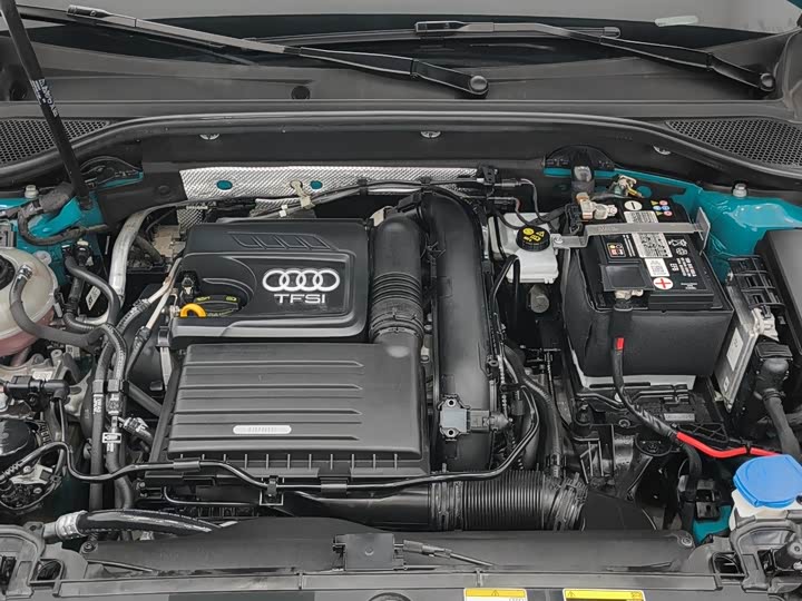 Фото 8 - Audi Q2L