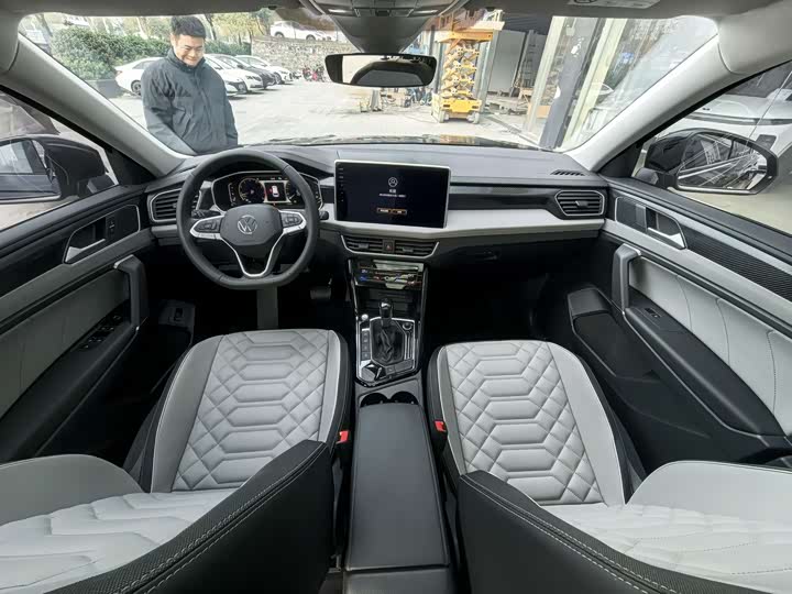 Фото 8 - Volkswagen Tayron