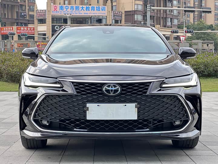 Фото 2 - Toyota Avalon