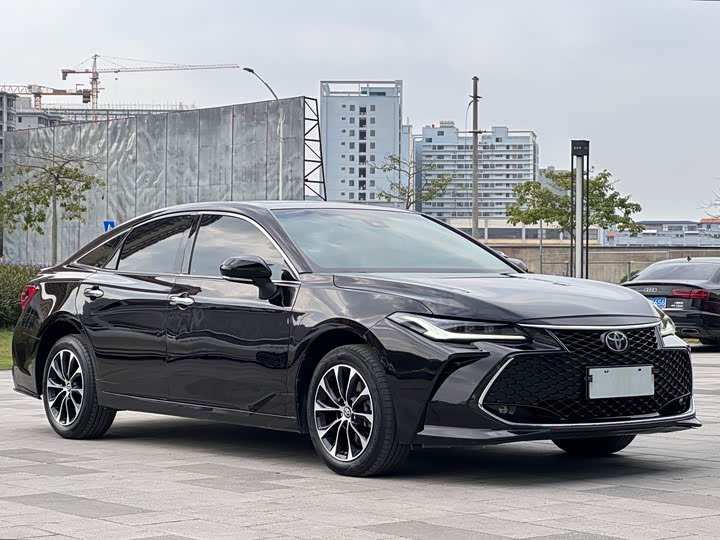 Фото 3 - Toyota Avalon