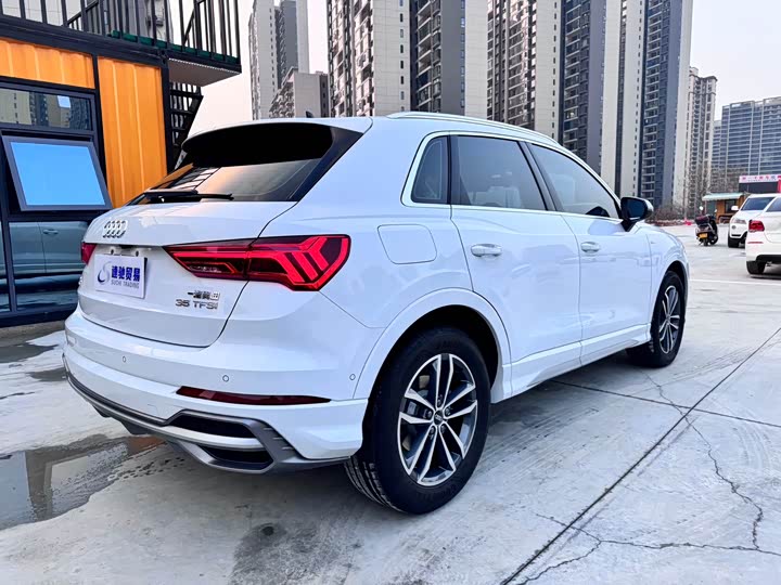 Фото 5 - Audi Q3