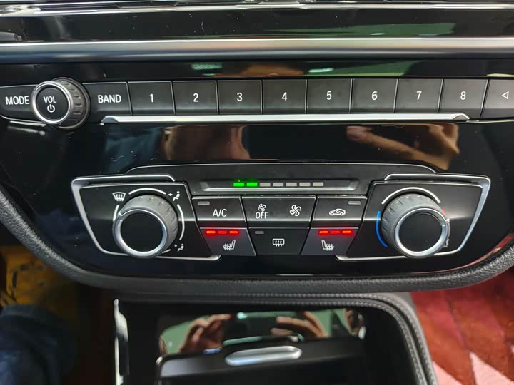 Фото 3 - BMW 1 Series