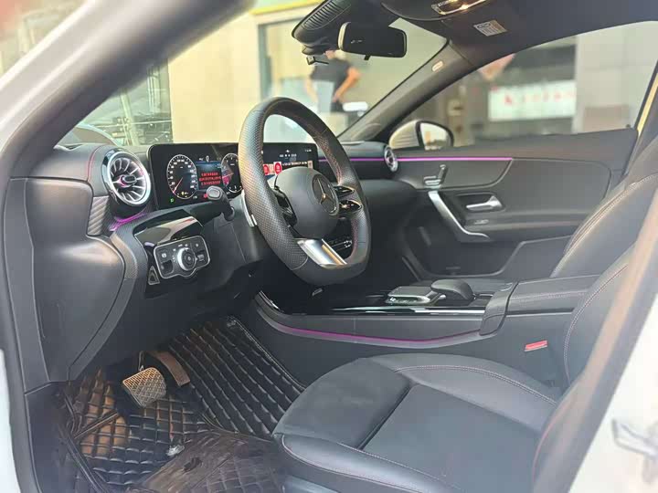 Фото 4 - Mercedes-Benz A-Class